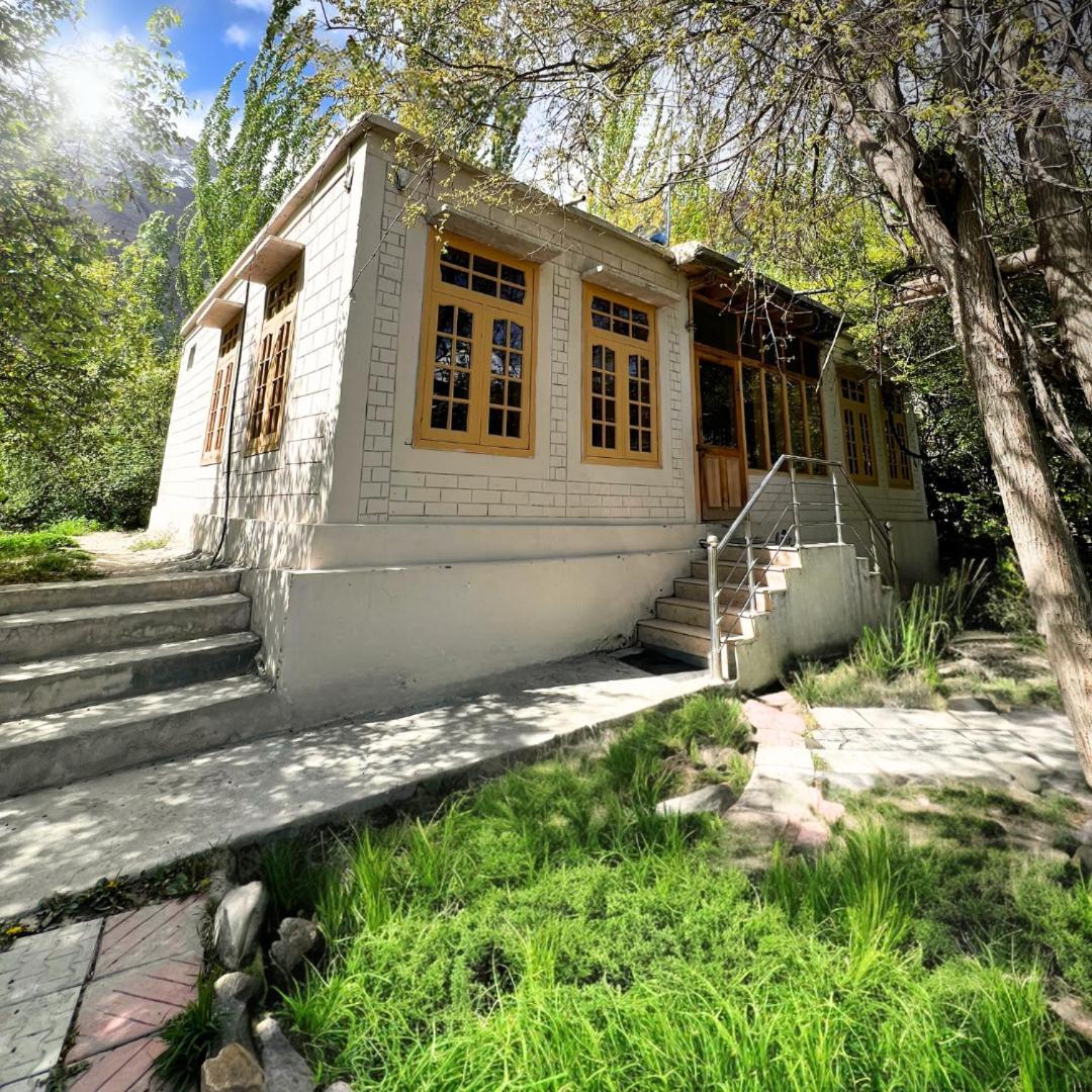 Grapes Garden Resort Hunza Karimabad  Bagian luar foto
