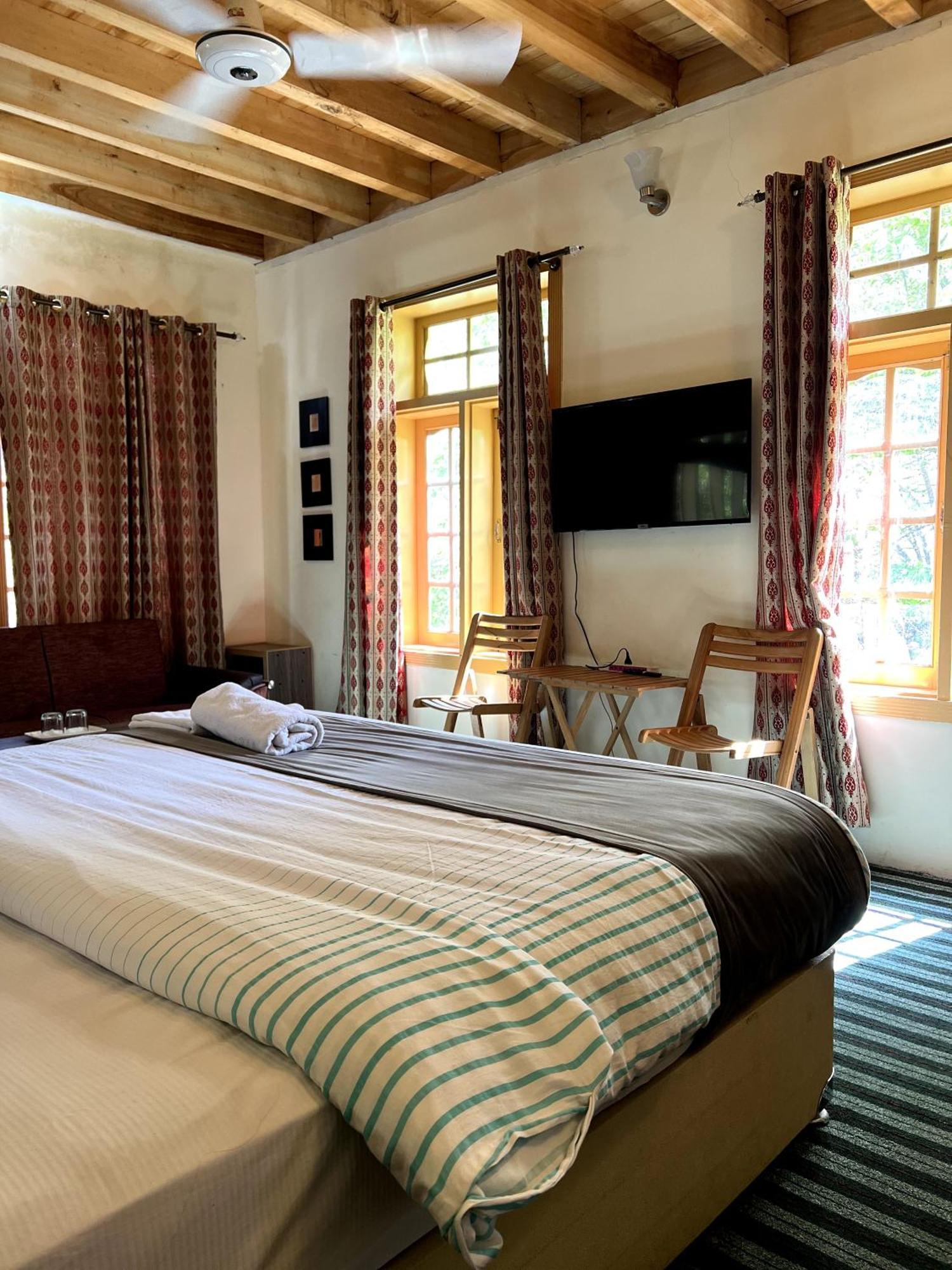 Grapes Garden Resort Hunza Karimabad  Bagian luar foto